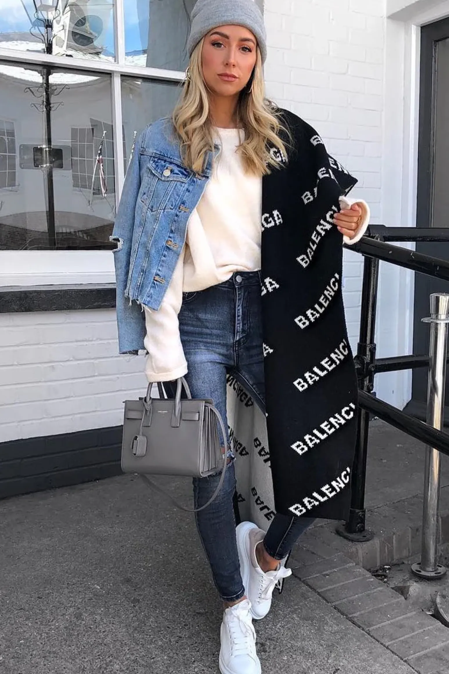 Rebellious Fashion Beige Soft Knit Asymmetric Hem Jumper - Francia