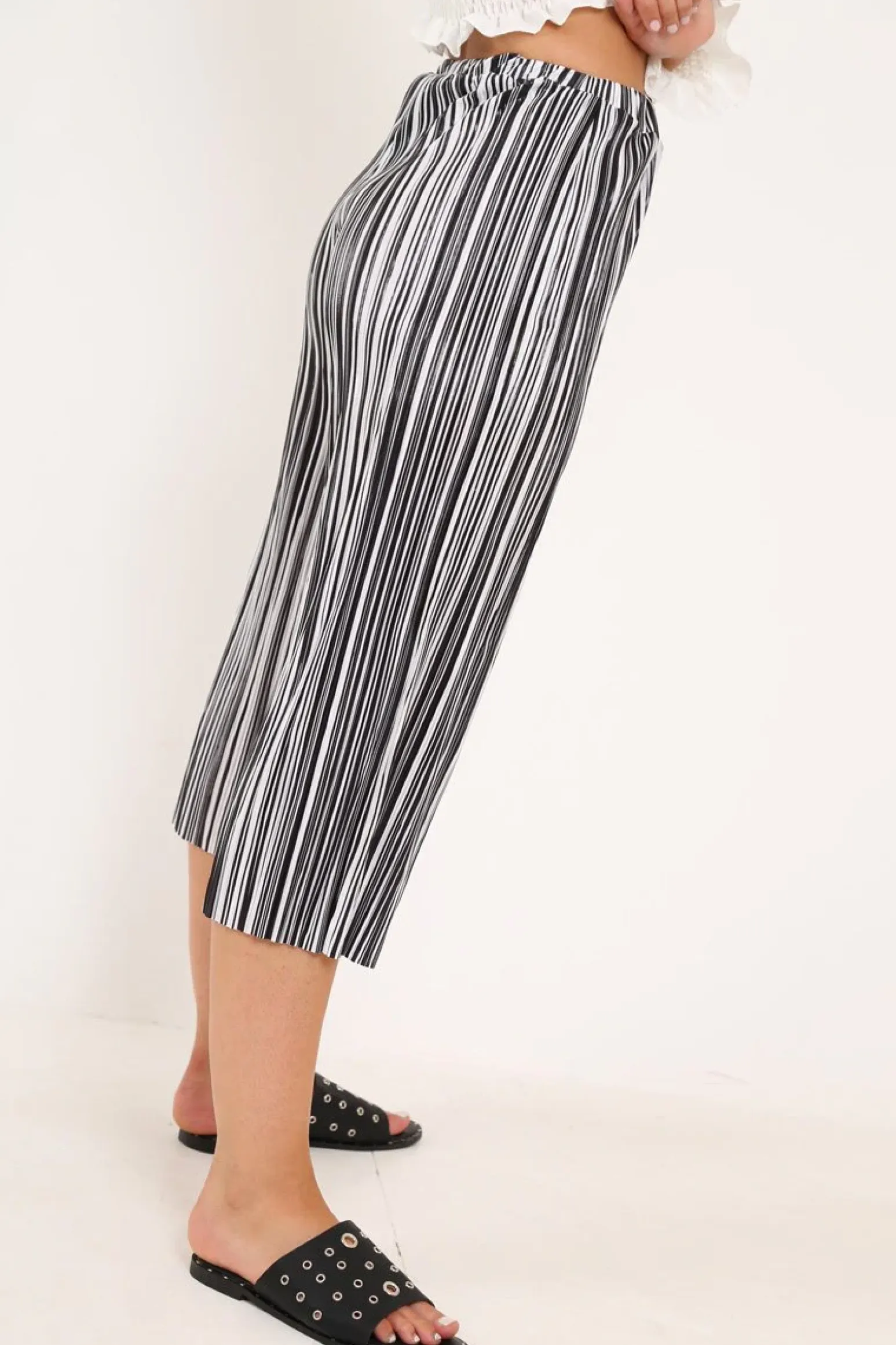 Rebellious Fashion Black And White Stripe Crepe Culottes - Ghada