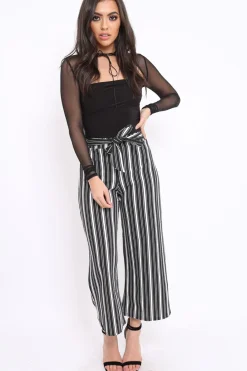 Rebellious Fashion Black and White Striped Cropped Trousers - Daphni