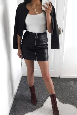 Rebellious Fashion Black Cropped Faux Leather Jacket -Katriel