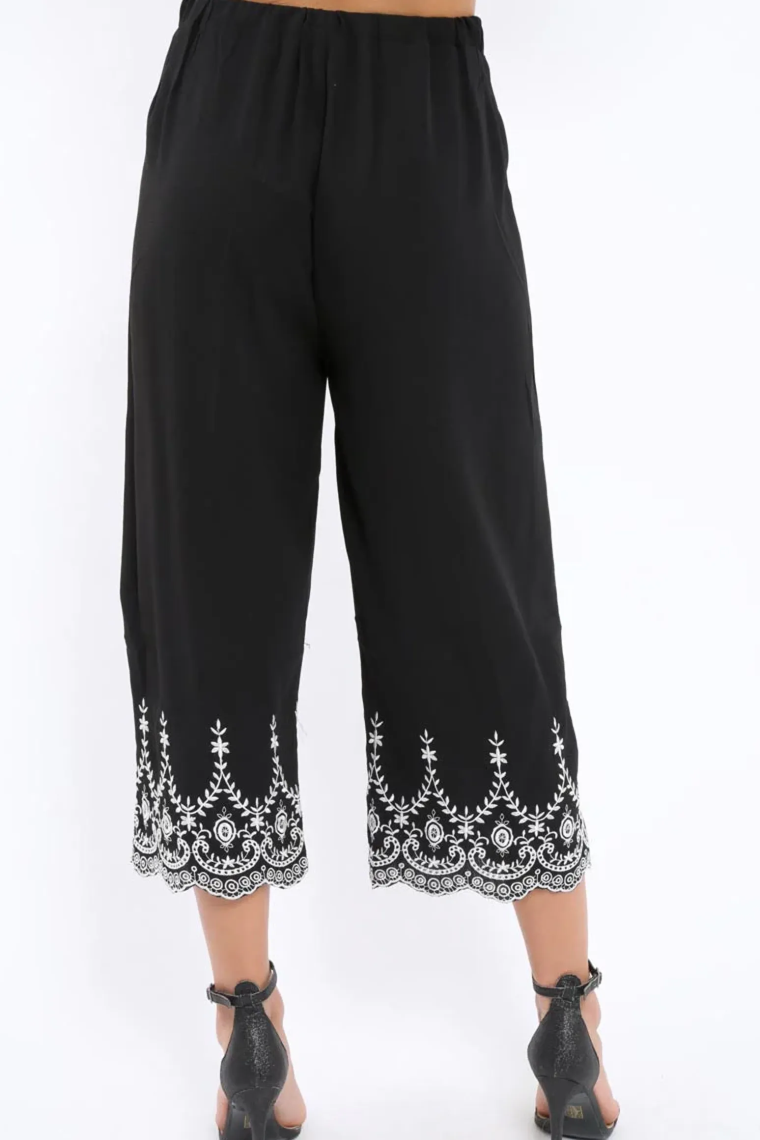 Rebellious Fashion Black Cropped Wide Leg Trousers - Eliana