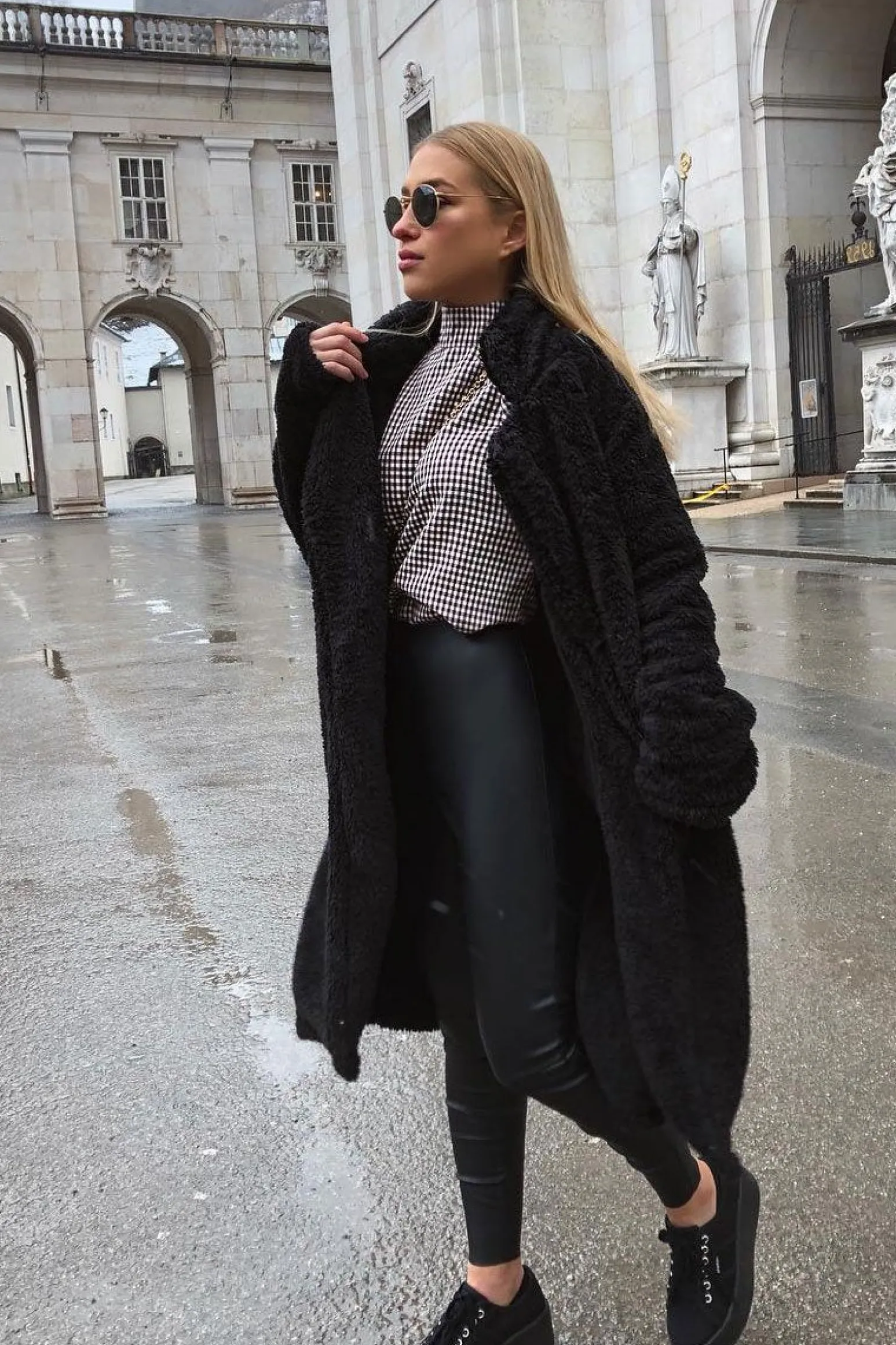 Rebellious Fashion Black Faux Fur Teddy Coat - Reegan