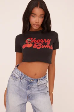 Rebellious Fashion Black Graphic Print Cropped T-shirt - Jayden