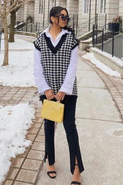 Rebellious Fashion Black Houndstooth Knit Vest - Hazel