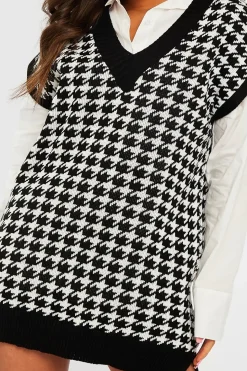 Rebellious Fashion Black Houndstooth Knit Vest - Hazel