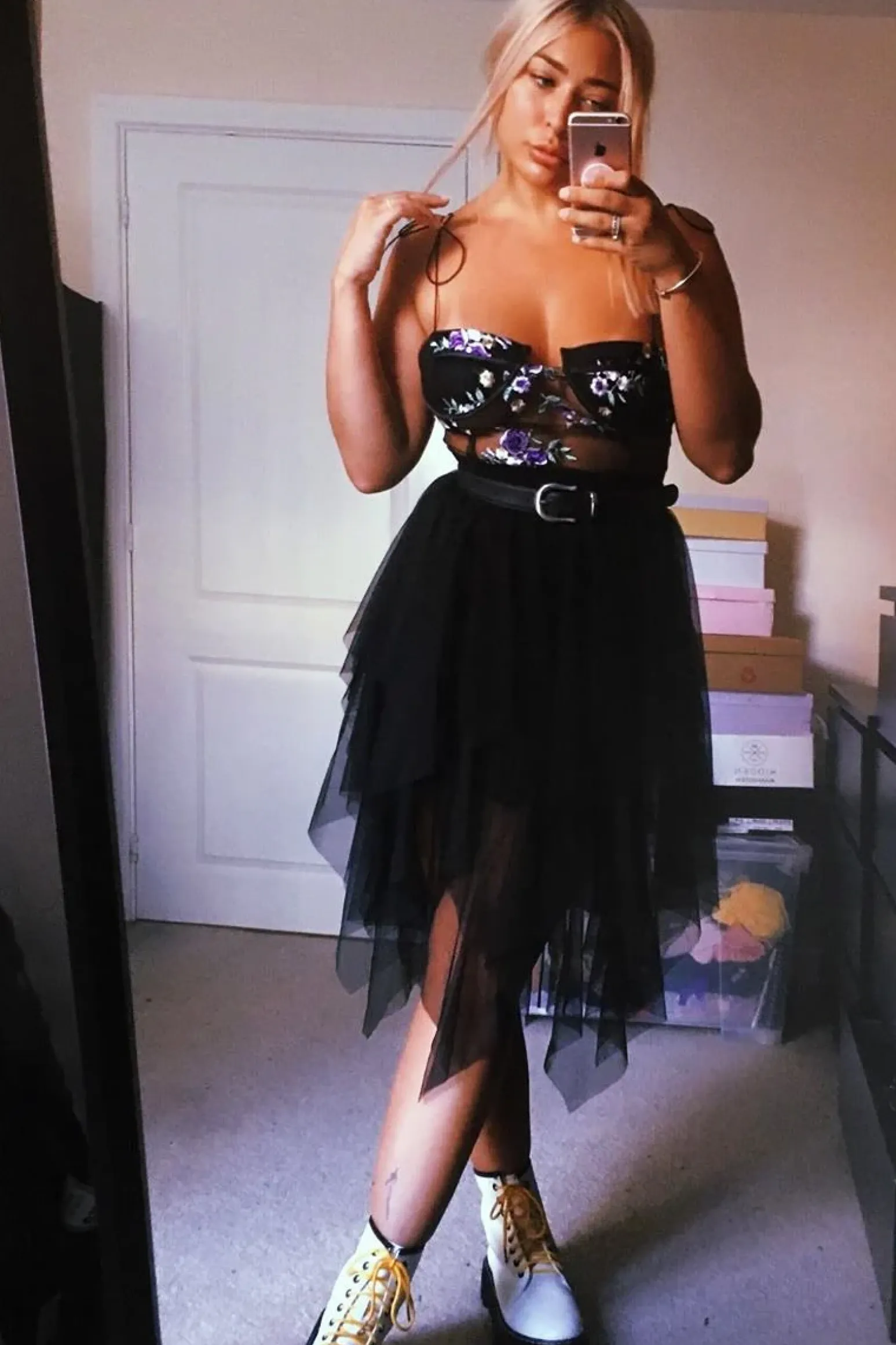 Rebellious Fashion Black Layered Tulle Midi Skirt - Laveta