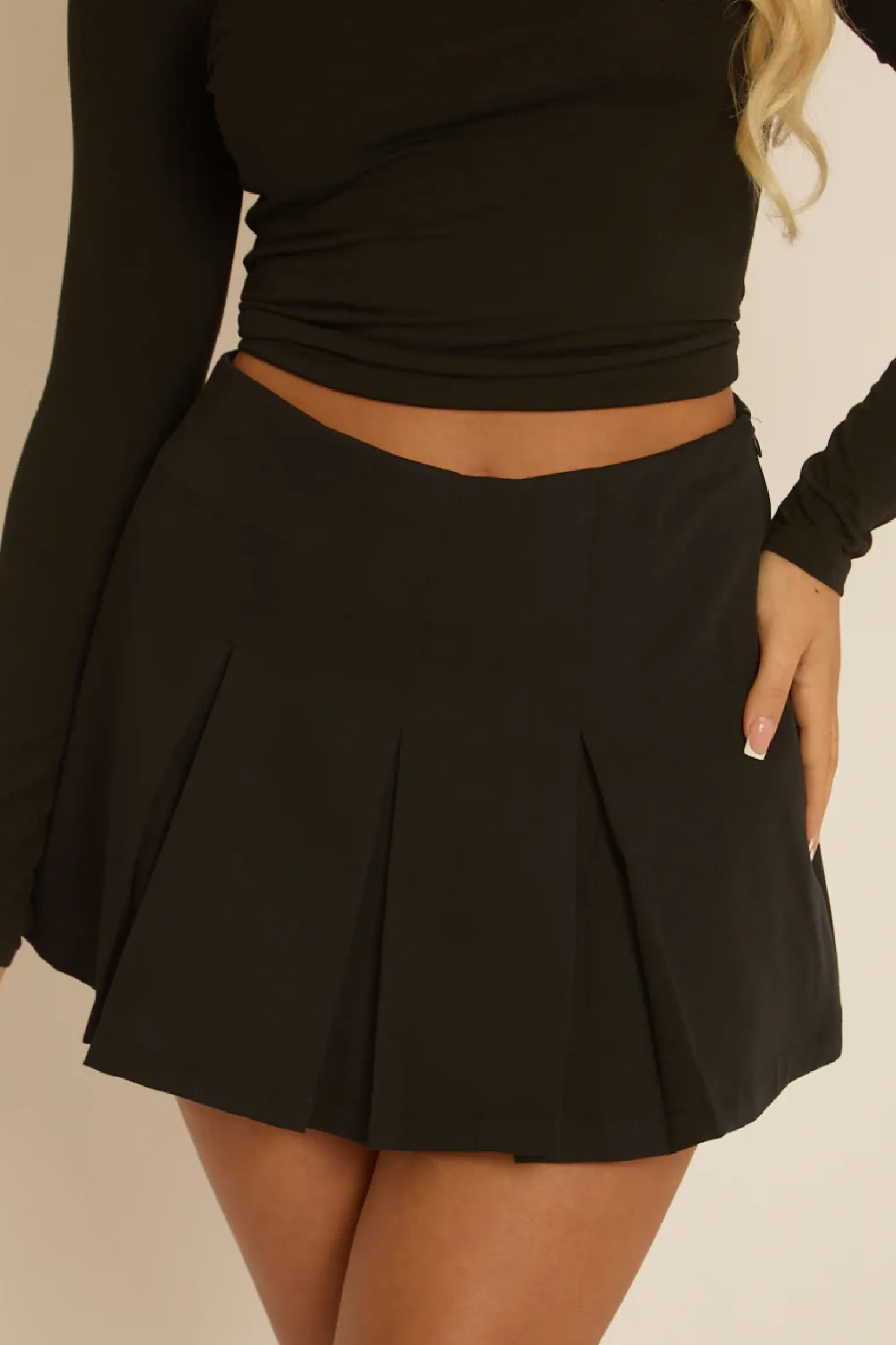 Rebellious Fashion Black Pleated Mini Skort - Daphne
