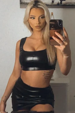 Rebellious Fashion Black PU Leather Corset Crop Top - Roxa