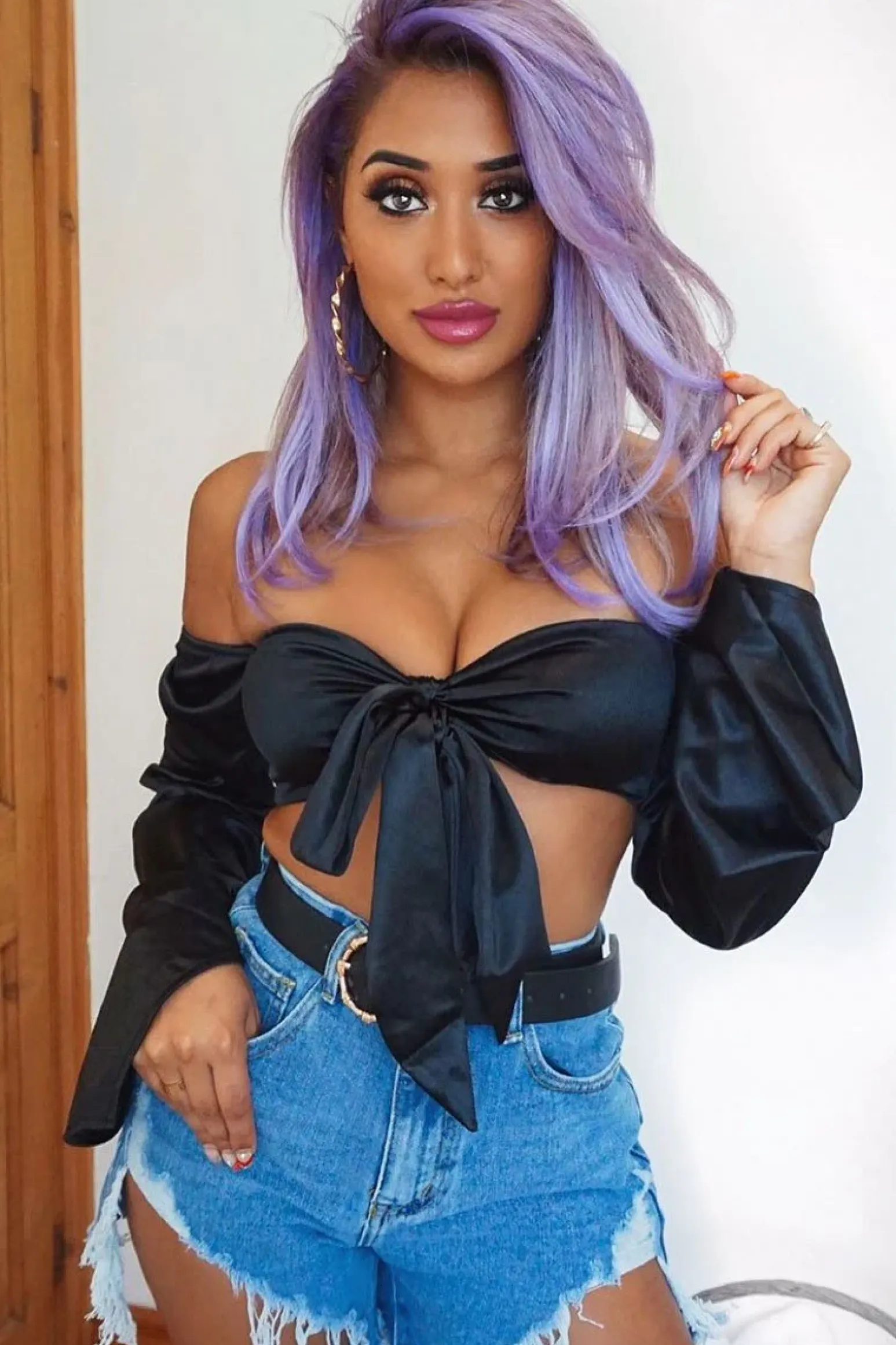 Rebellious Fashion Black Satin Knotted Middle Wide Sleeve Crop Top - Madianna