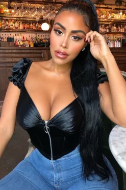 Rebellious Fashion Black Satin Milkmaid Ring Zip Crop Top - Aariel