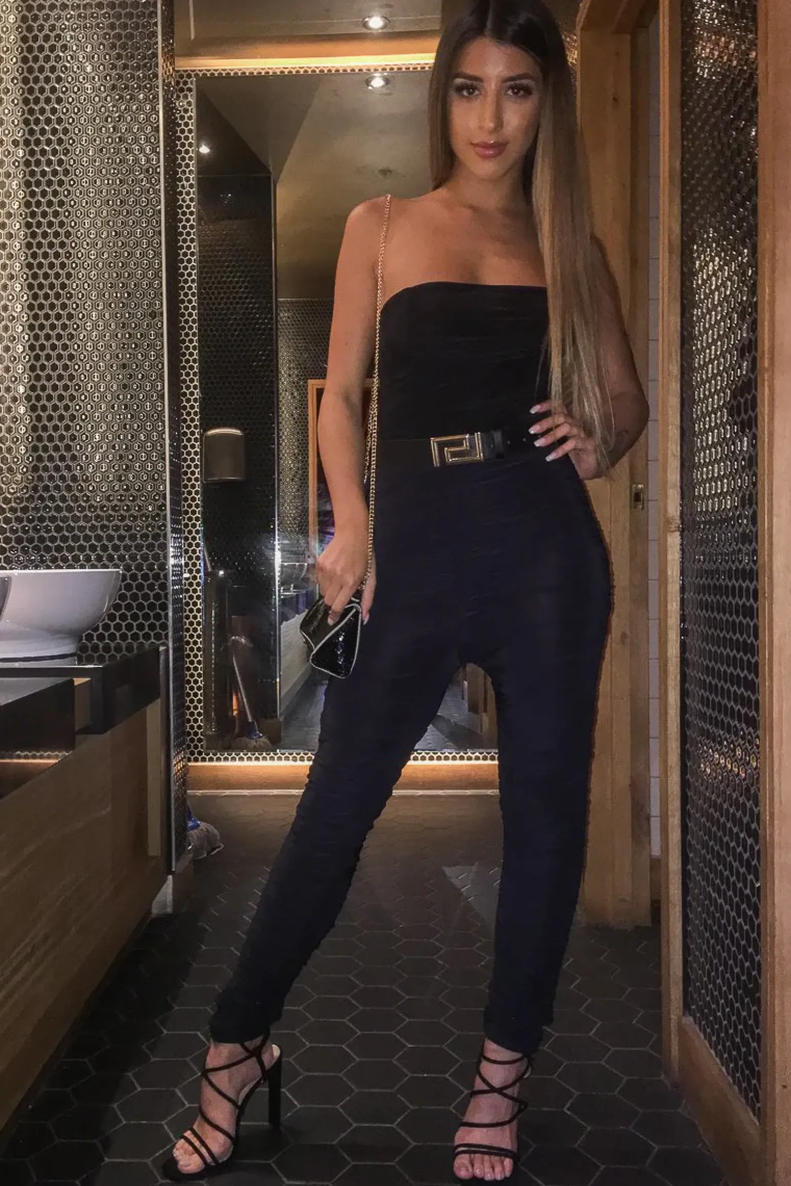 Rebellious Fashion Black Slinky Ruched High Waist Leggings - Dakota
