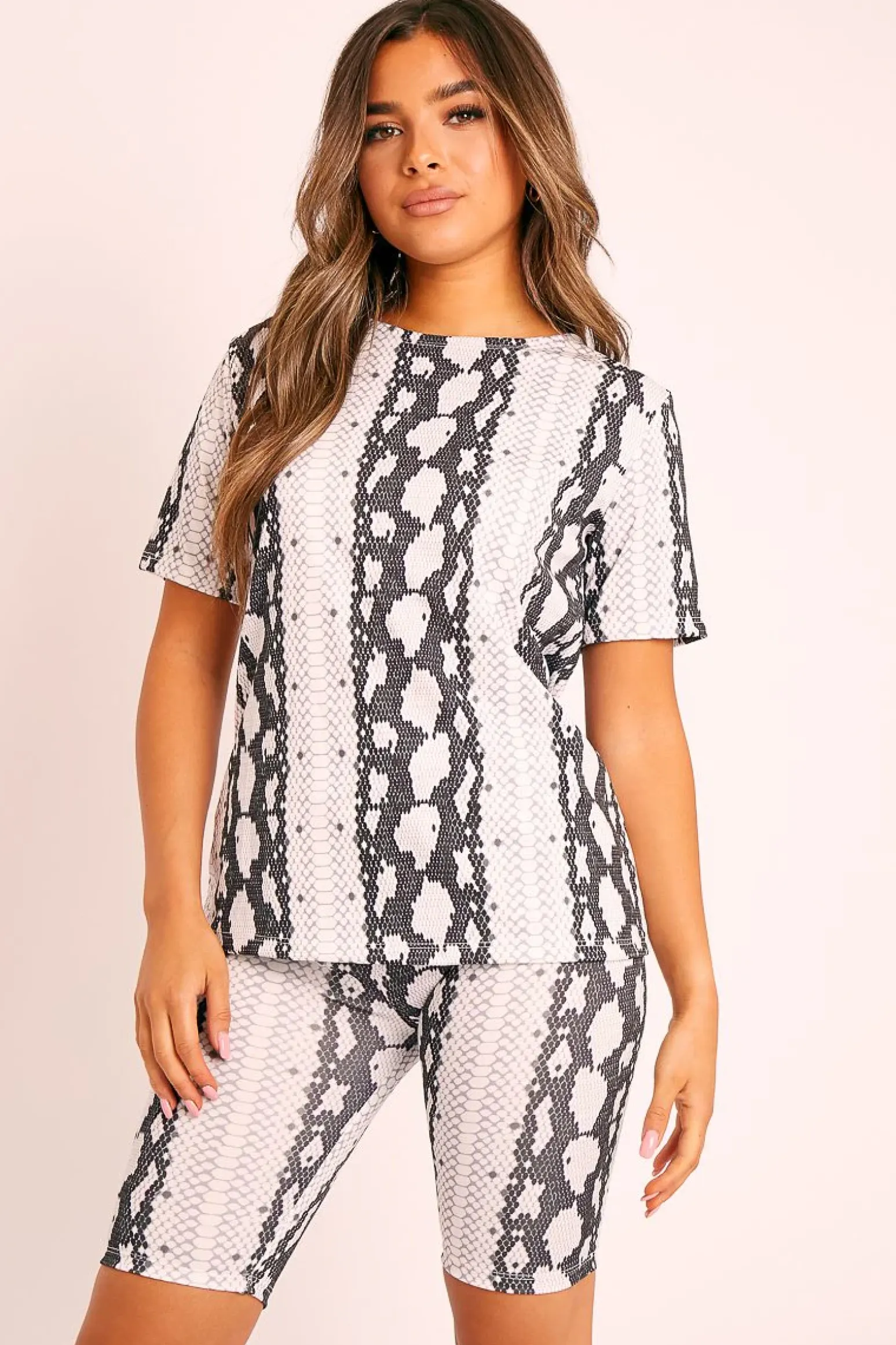 Rebellious Fashion Black Snake T-shirt Cycling Short Set - Alissandra