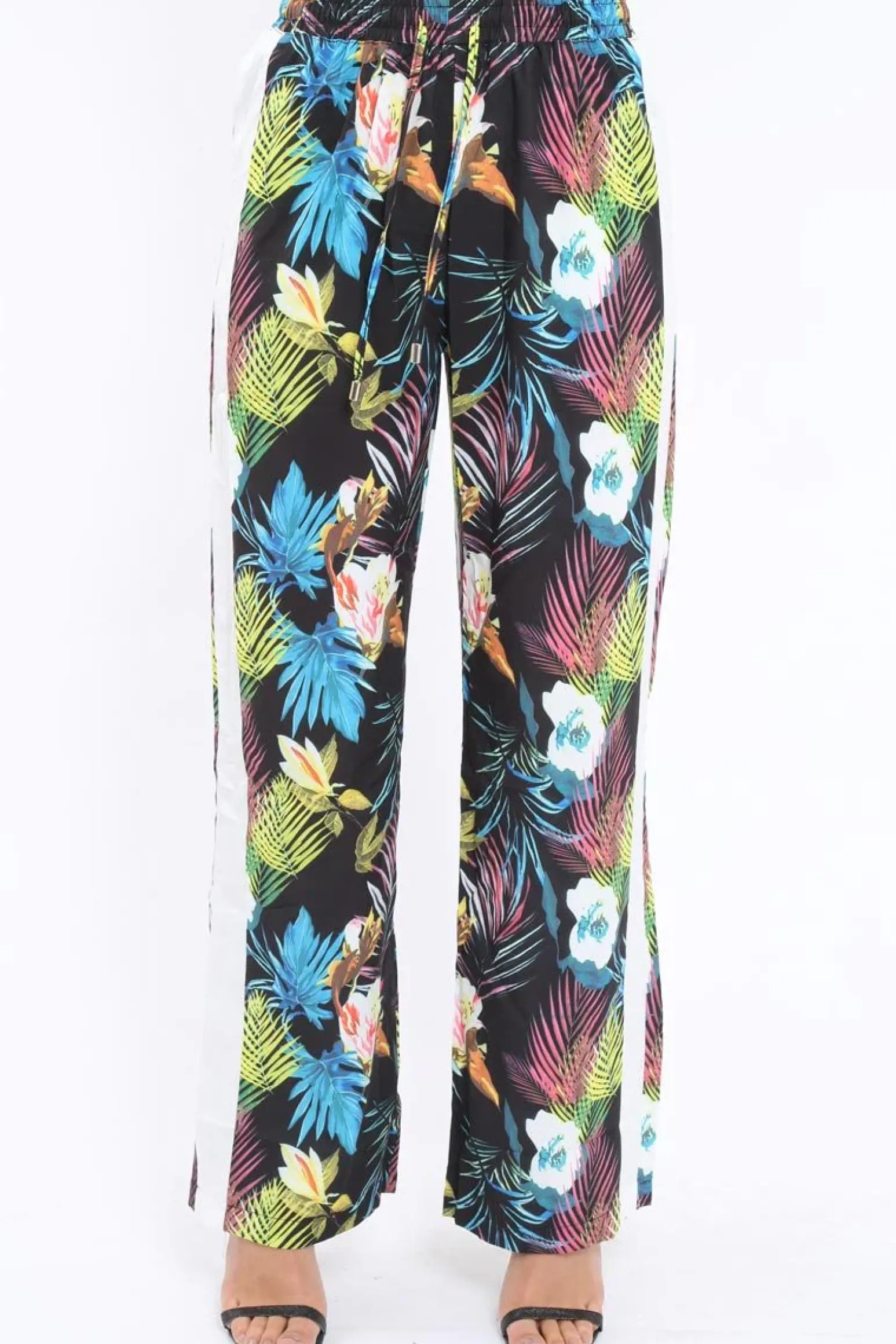 Rebellious Fashion Black Tropical Print Wide Leg Trousers - Ezrie