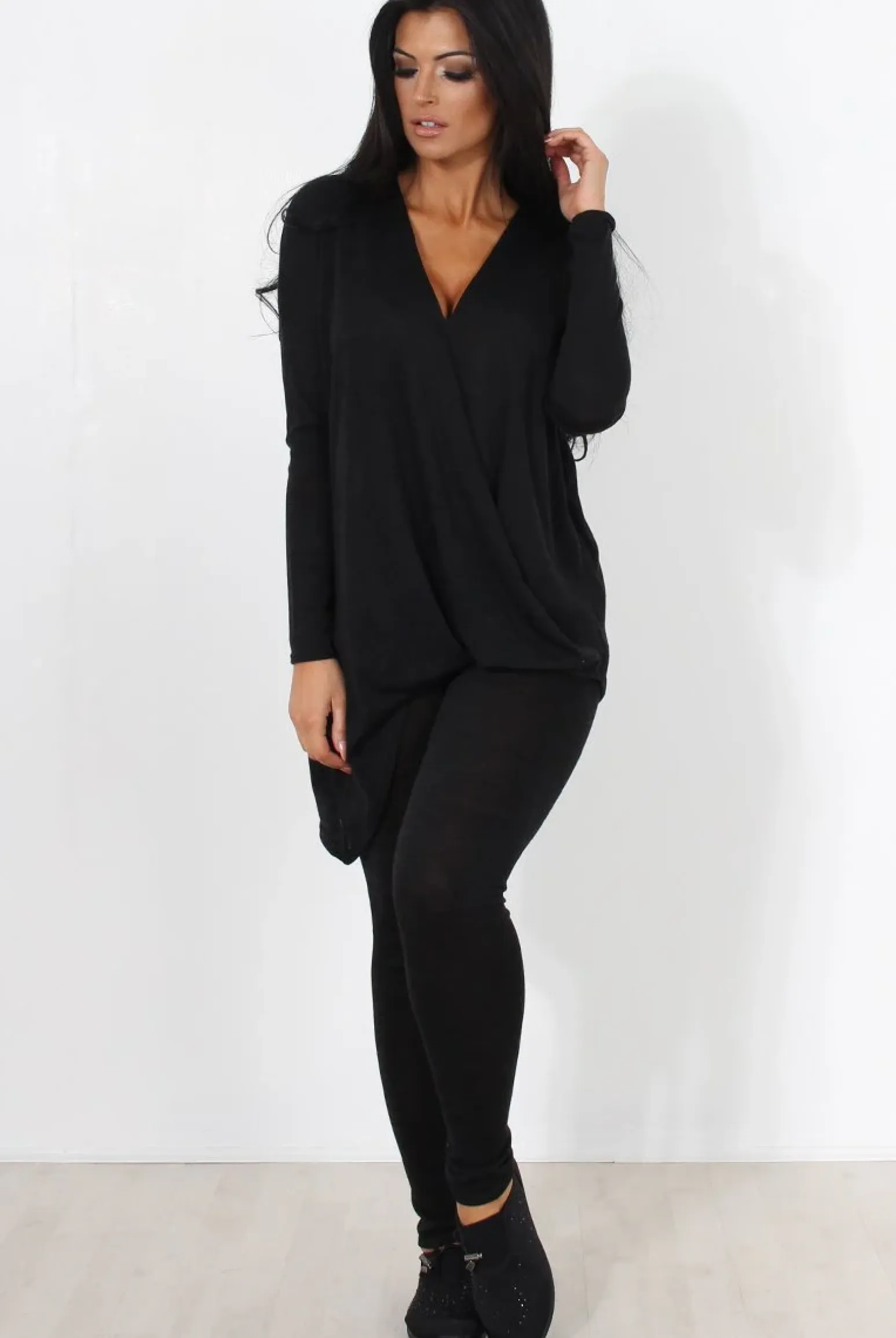 Rebellious Fashion Black V Neck Loungewear Set-Kimi