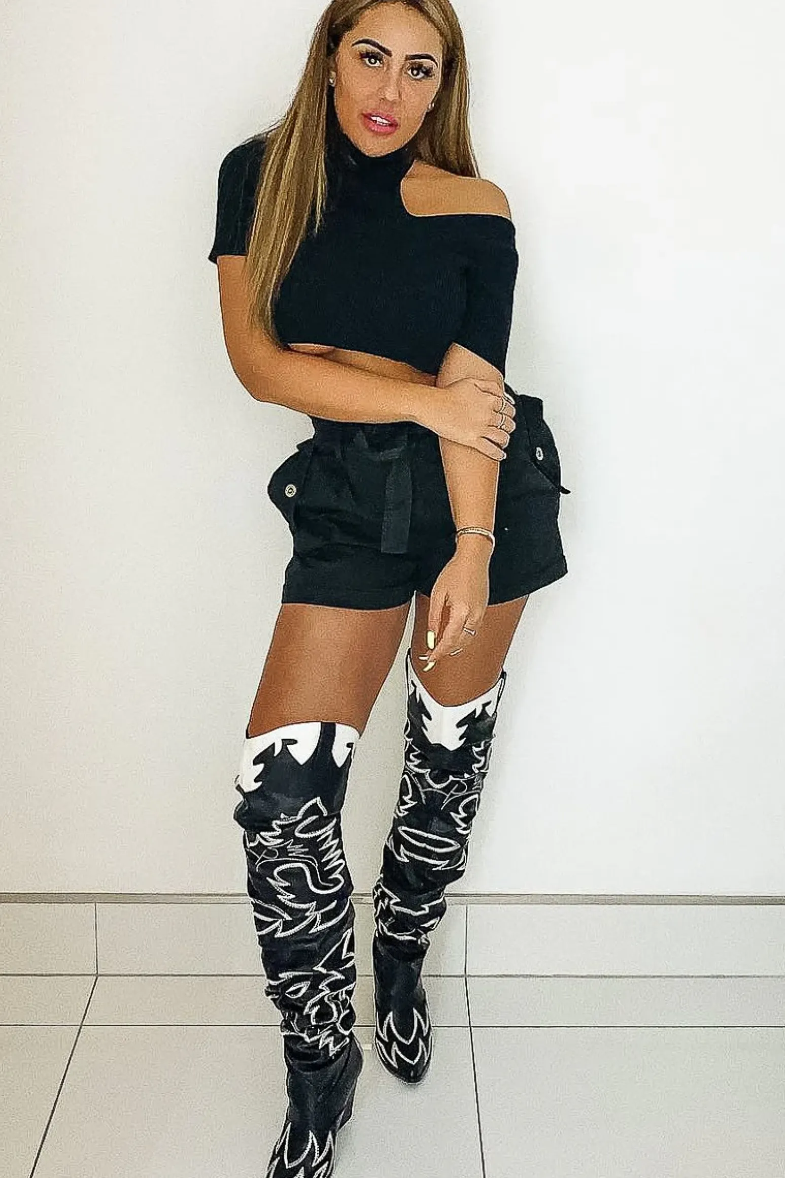 Rebellious Fashion Black Woven Tie Waist Tailored Shorts - Perrie