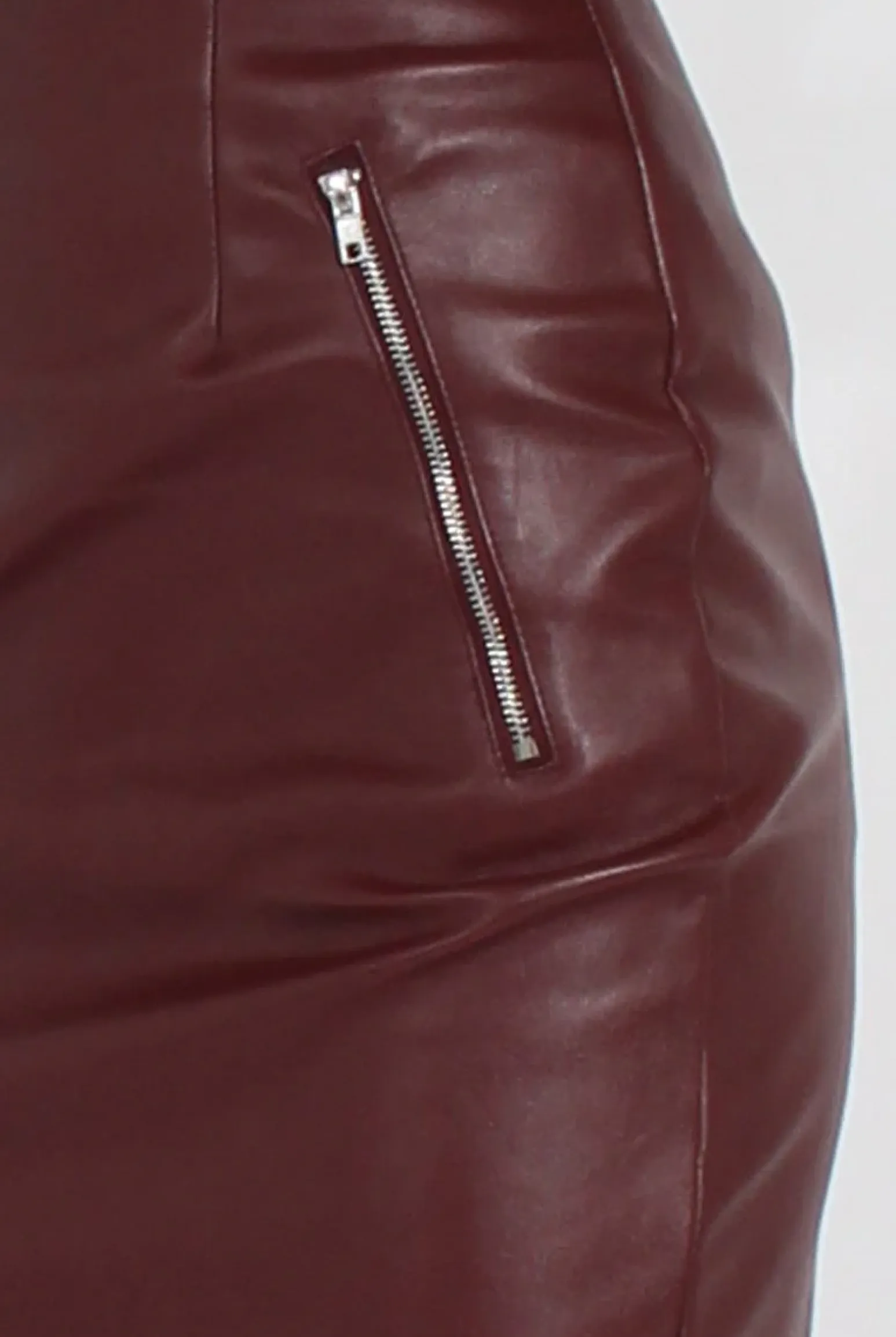 Rebellious Fashion Burgundy PU skirt - Iris