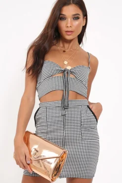 Rebellious Fashion Gingham Tie Front Crop Top - Zyra