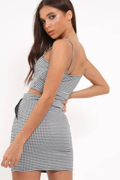 Rebellious Fashion Gingham Tie Front Crop Top - Zyra