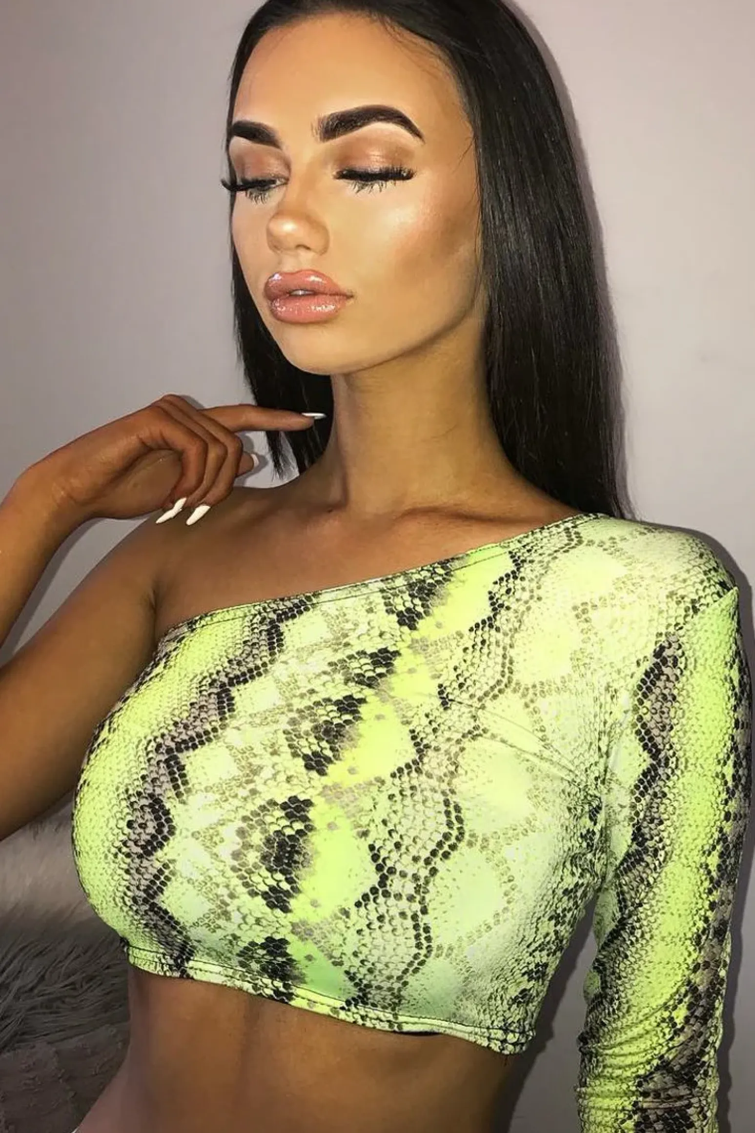 Rebellious Fashion Green Snake Print One Sleeve Crop Top - Preesha
