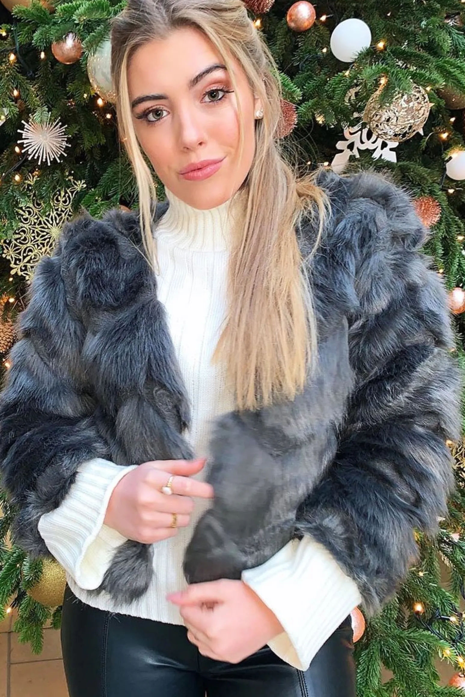 Rebellious Fashion Grey Cropped Faux Fur Jacket - Gwen