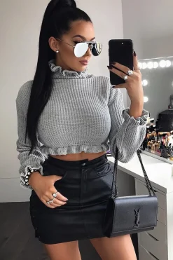 Rebellious Fashion Grey Ruffle Hem Chunky Knit Crop Jumper - Alannah