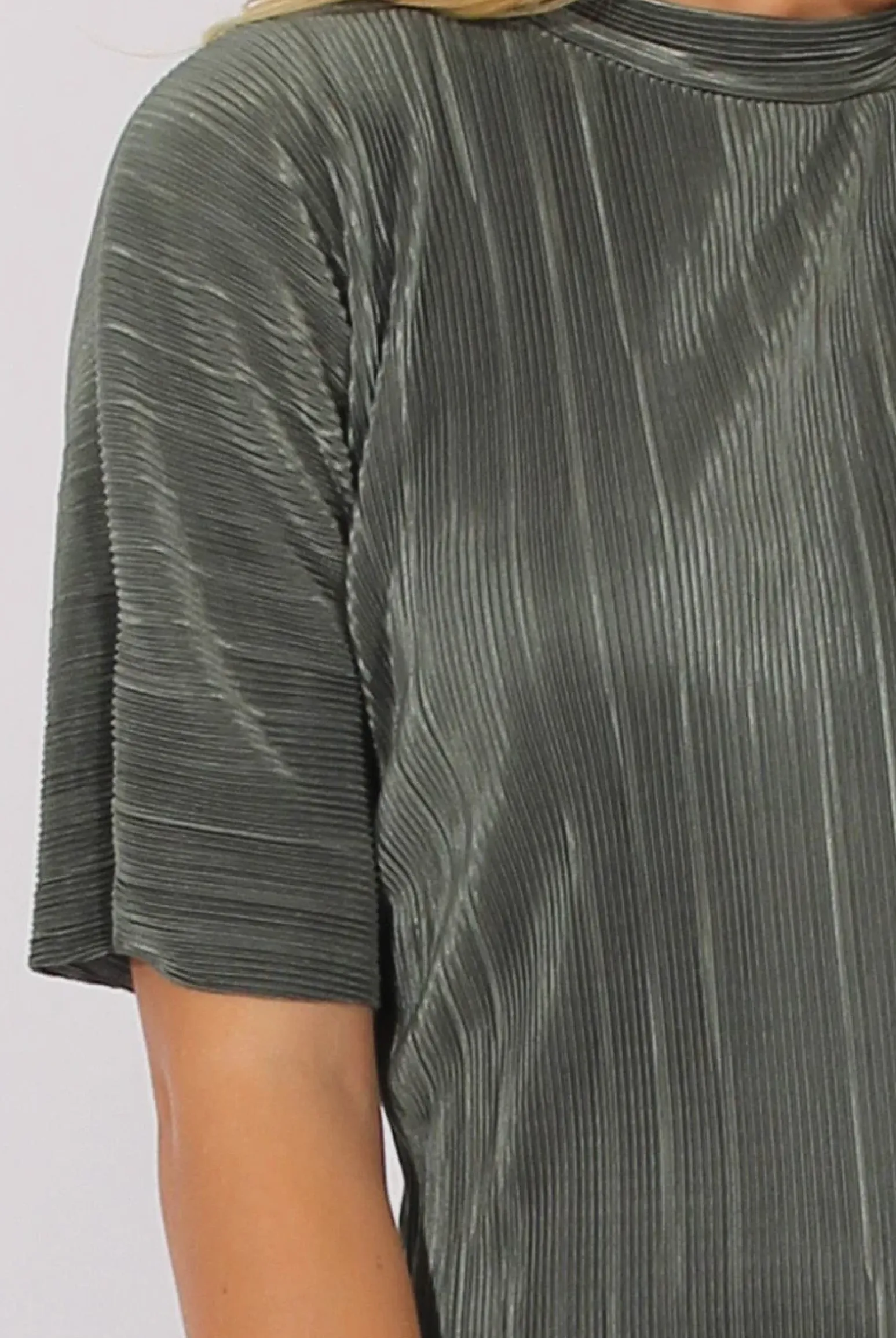 Rebellious Fashion Khaki Metallic Pleated Short Sleeve Midi Dress - Kitty