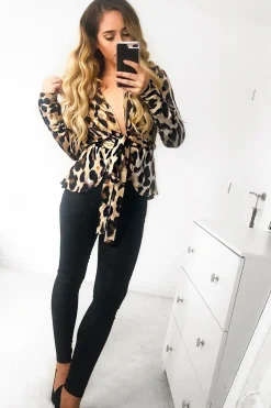 Rebellious Fashion Leopard Knot Front Plunge Shirt - Jurnie