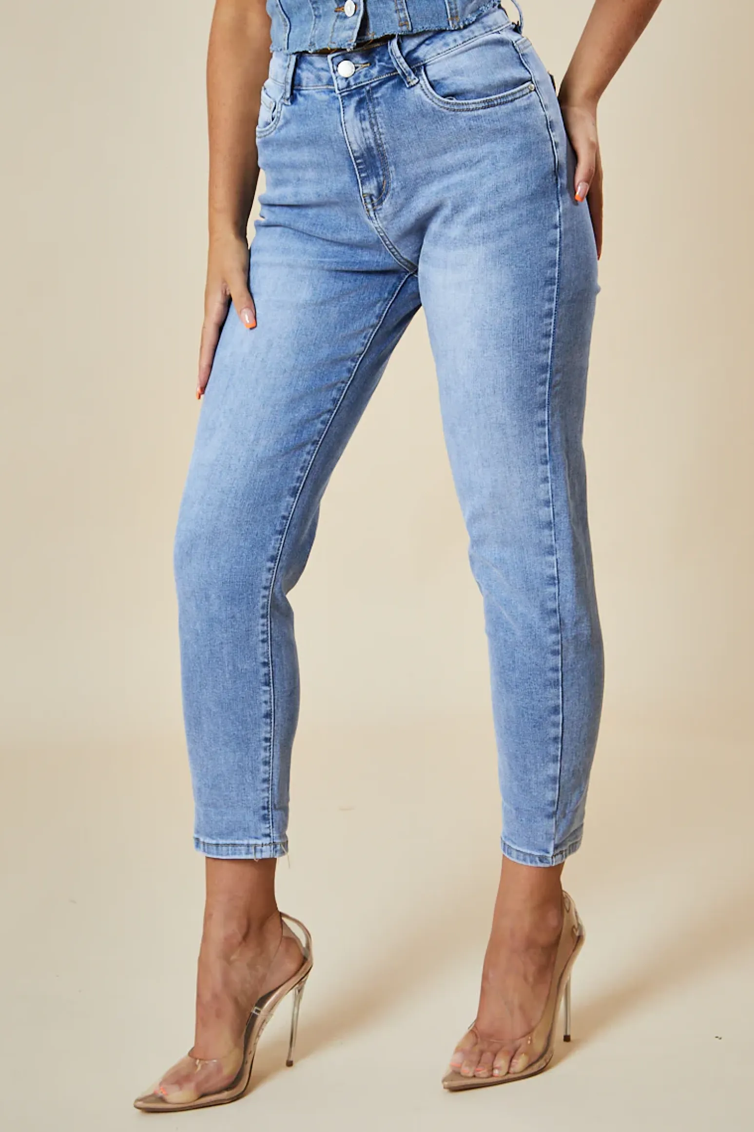 Rebellious Fashion Mid Blue High Waist Mom Jeans - Alma