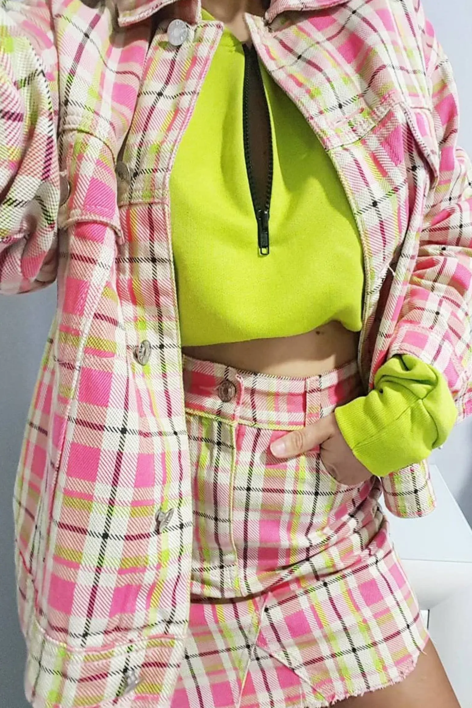 Rebellious Fashion Pink Check Crop Denim Jacket - Dakira