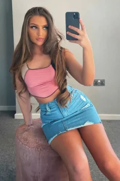 Rebellious Fashion Pink Colour Block Exposed Seam Crop Top - Naloni