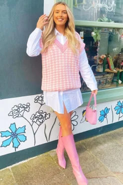 Rebellious Fashion Pink Houndstooth Knit Vest - Hazel