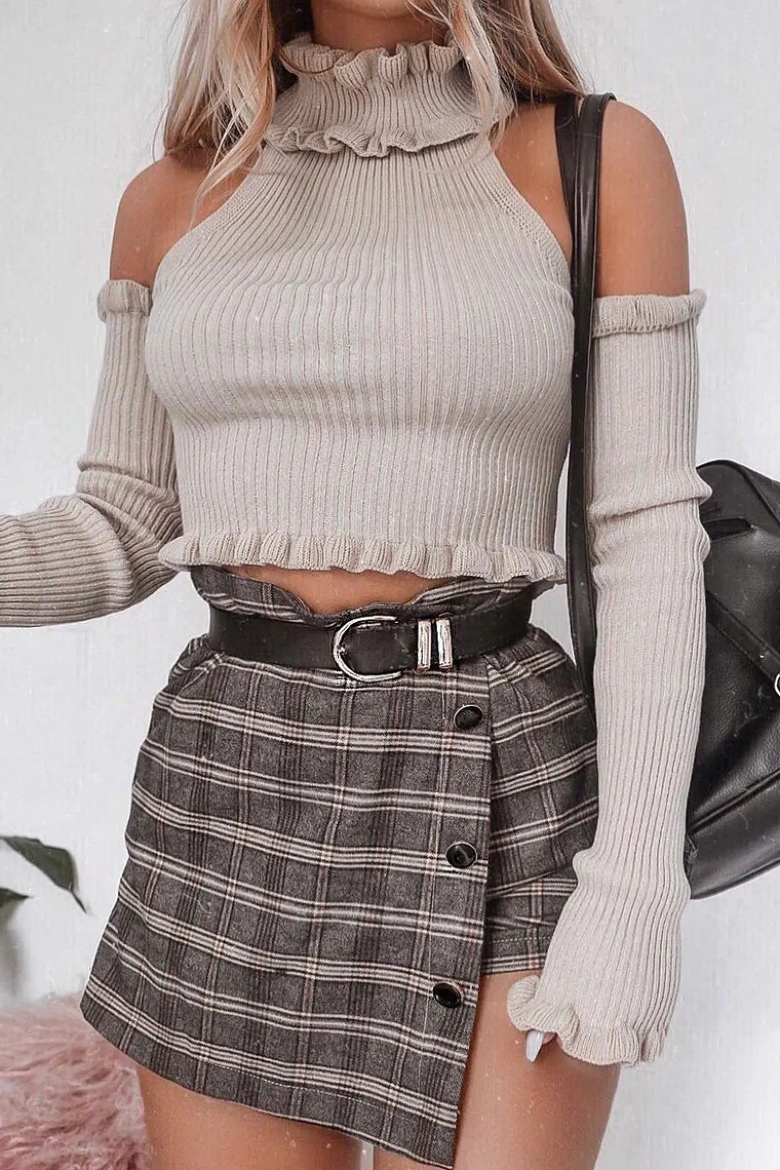 Rebellious Fashion Stone Halter Neck Frill Jumper - Niley
