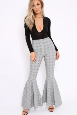 Rebellious Fashion Tartan Extreme Flare Trousers - Robin