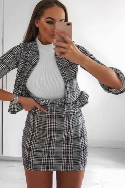 Rebellious Fashion Tartan Hounds-Tooth Frill Hems Jacket - Fina
