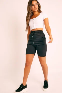 Rebellious Fashion White Button Front Scoop Neck Crop Top - Khiya