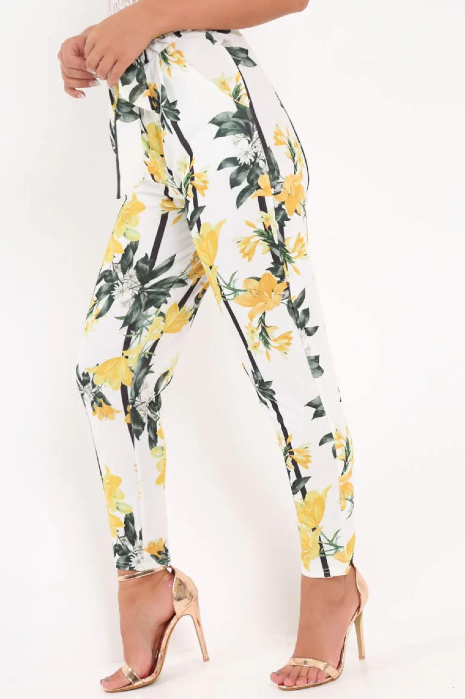 Rebellious Fashion White Floral Paper Bag Waist Trousers - Hadden