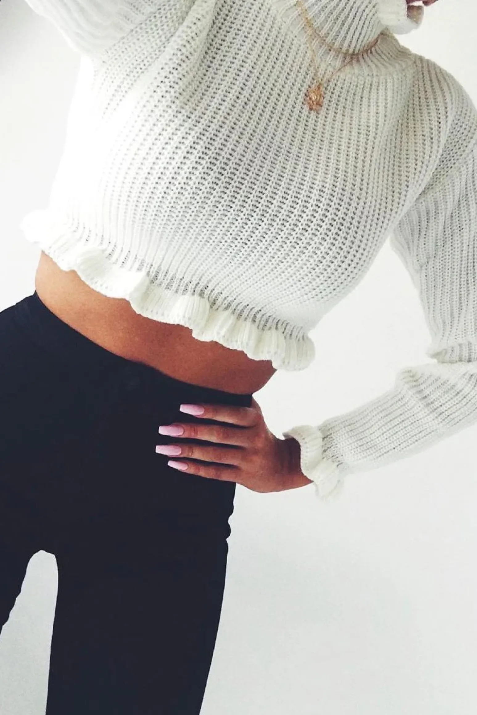 Rebellious Fashion White Ruffle Hem Chunky Knit Crop Jumper - Alannah
