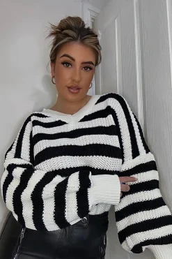 Rebellious Fashion White Striped Chunky Knit Oversized Cardigan - Pedra